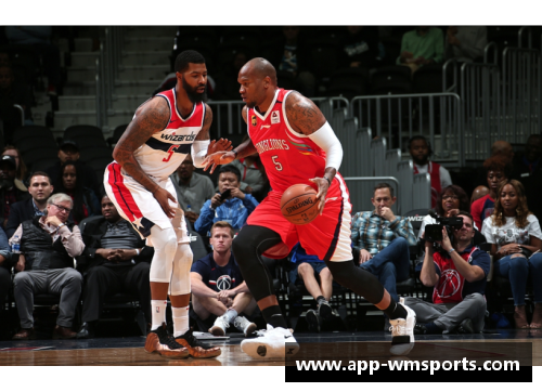 NBA篮球集锦：巅峰时刻精彩回顾，一触即发的精彩瞬间
